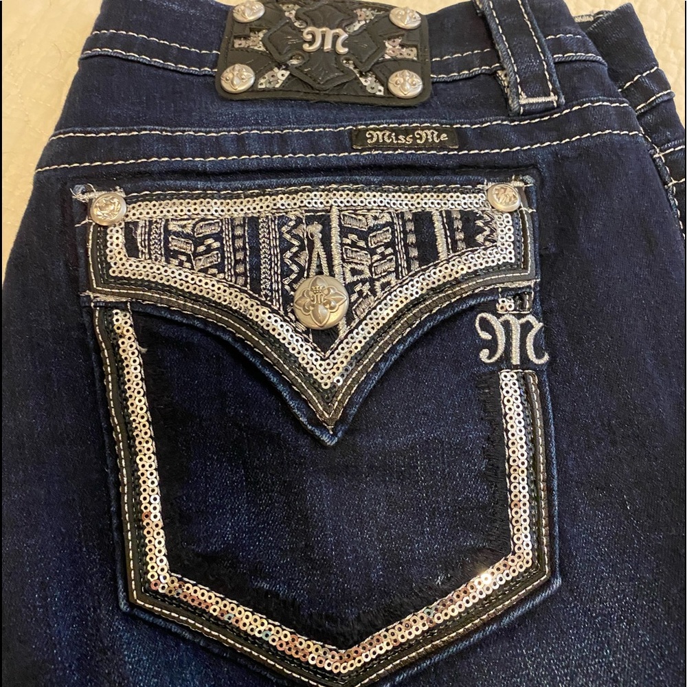 MISS ME JEANS: Size 33, Mid Rise Easy Skinny